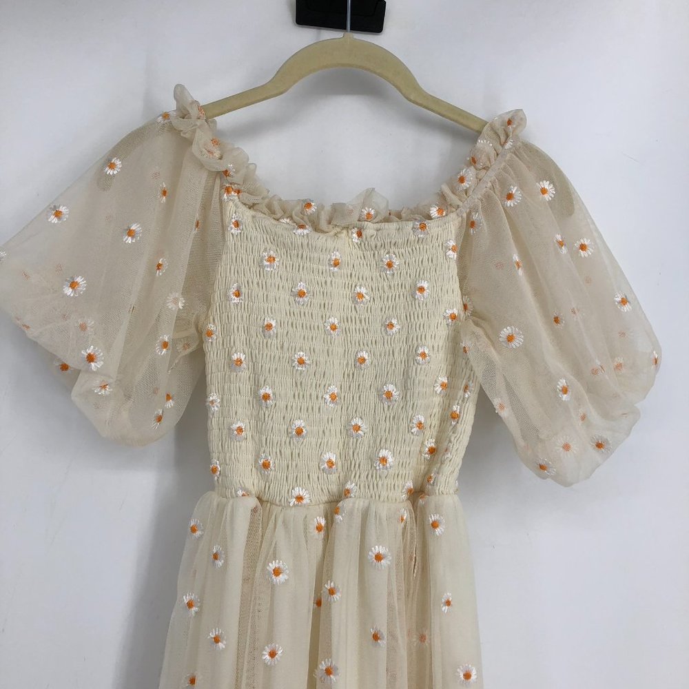 Ivory Puff Sleeve Tulle Mesh Smocked Chest Daisy Embroidered Dress - Picture 4 of 15